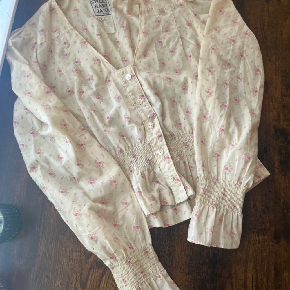 Vintage 1970s floral blouse by SWEET BABY JANE